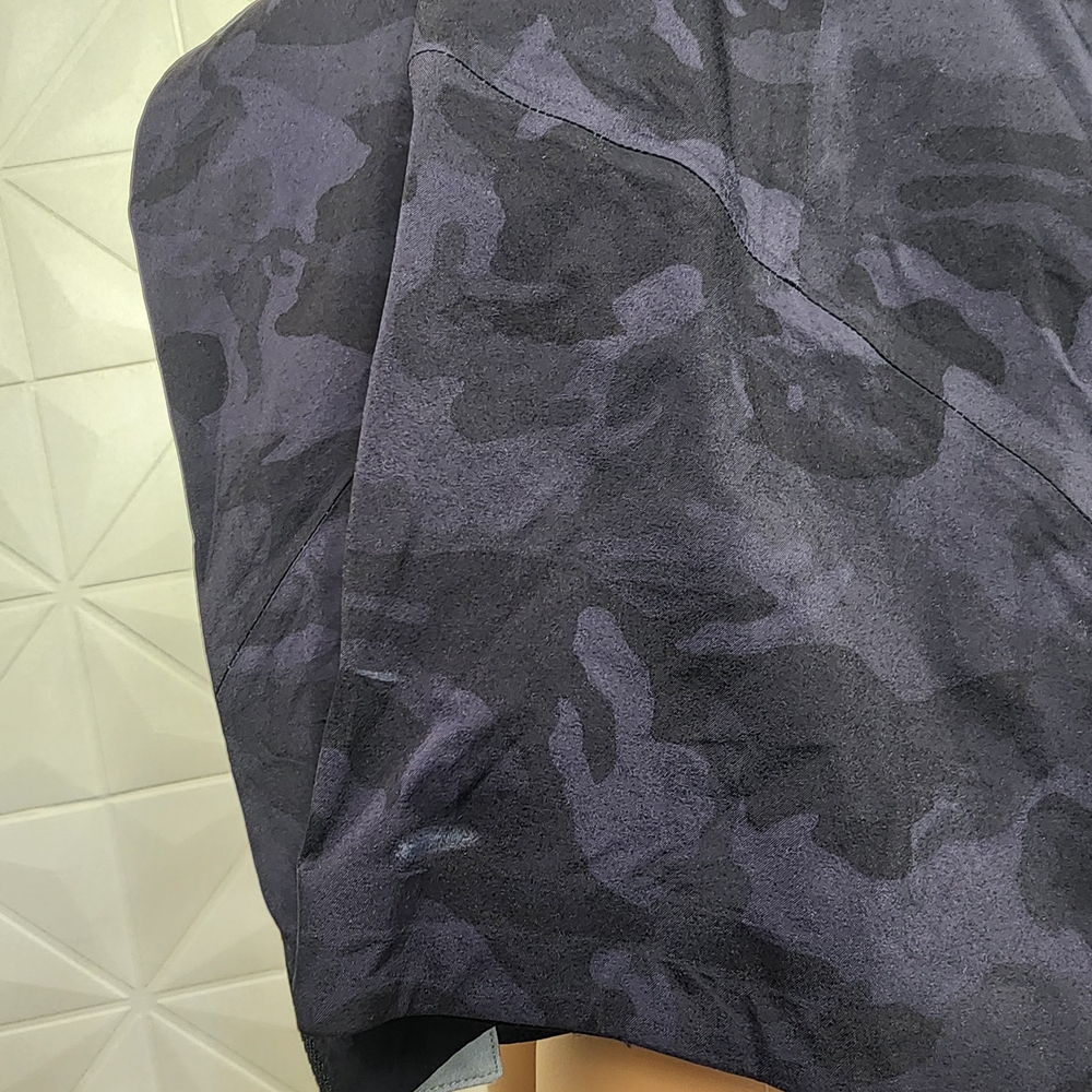 Lululemon Black Camo Zip-Leg Pants Size 6 Belted Utility Style - Picture 9 of 9